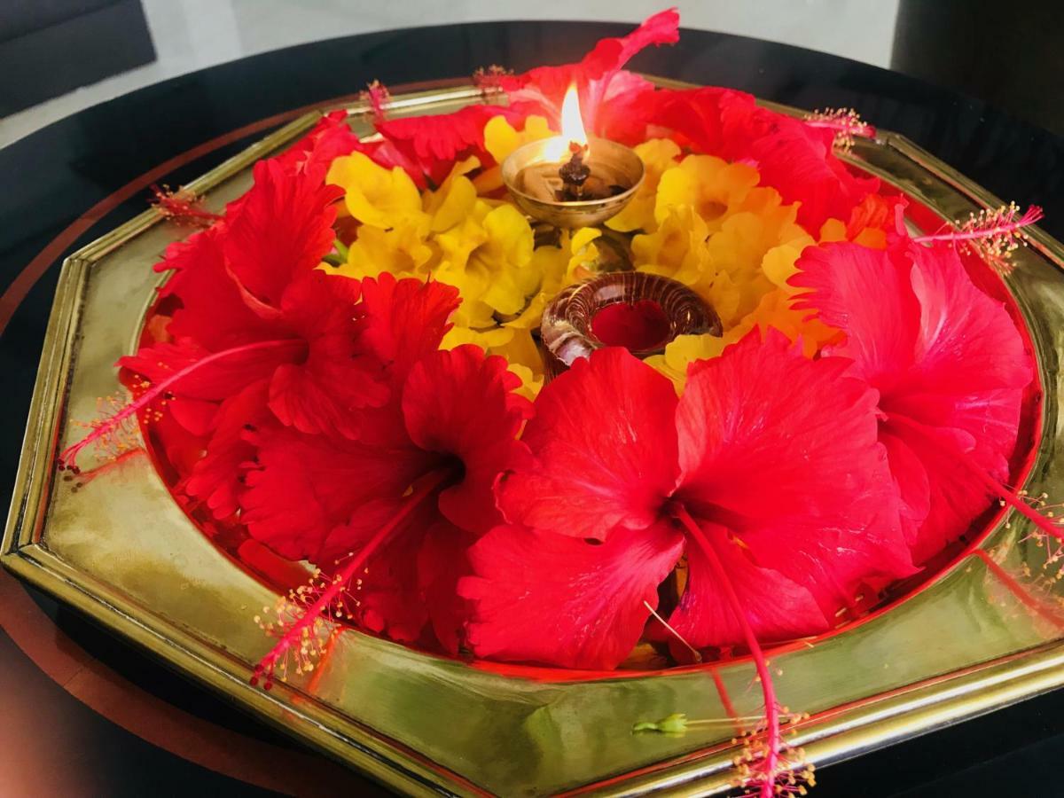 Trident Agra Hotel Agra  Luaran gambar A thali for the Hindu festival of Diwali